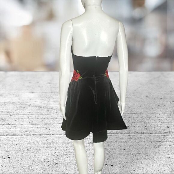 B. Darlin Black Velvet Rose Embroidered Waist Strapless Mini Dress - Picture 5 of 8
